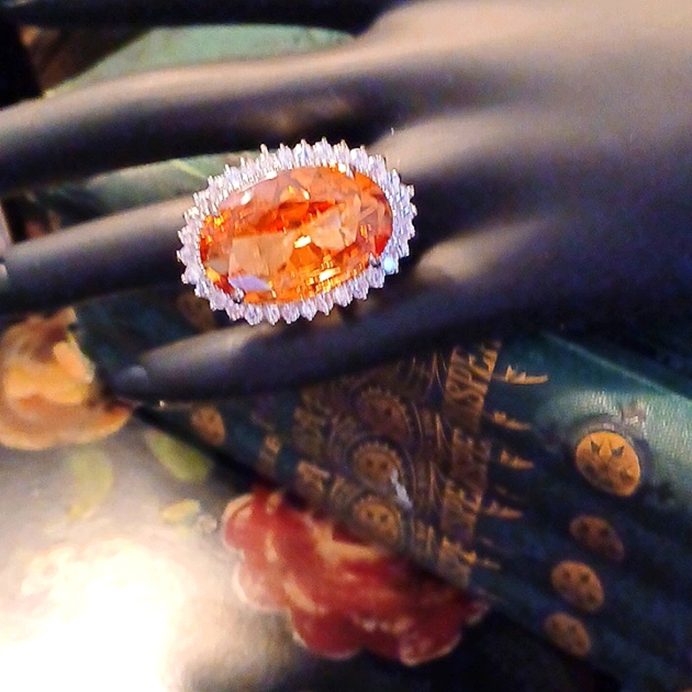 Woman's ring